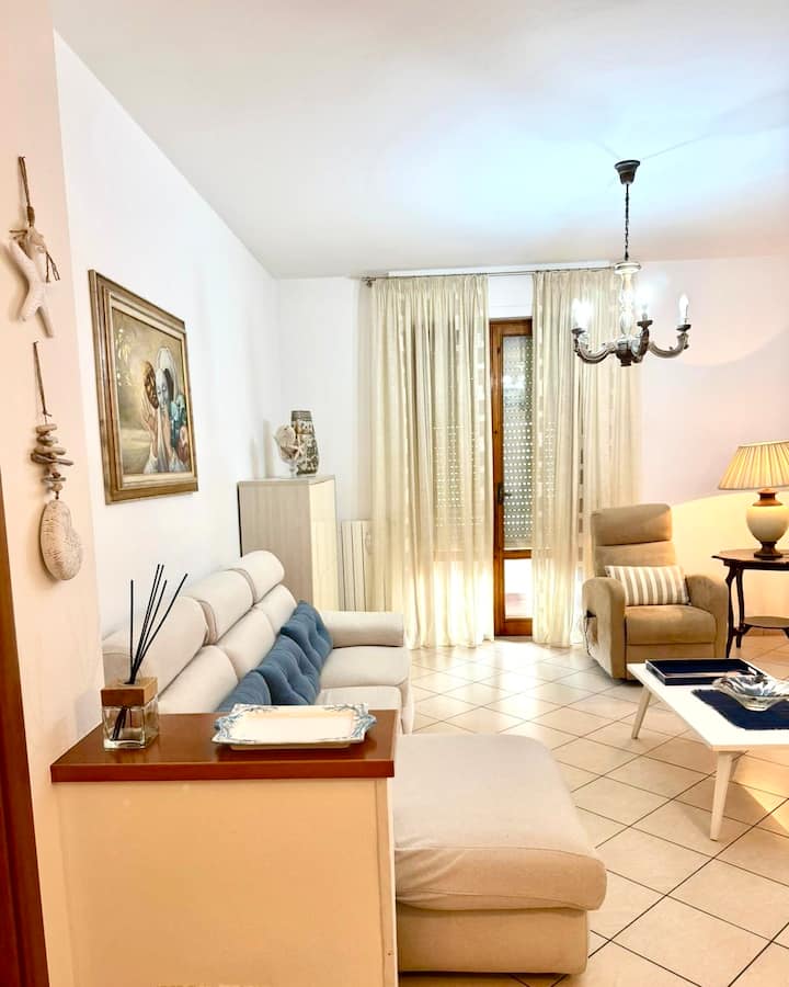 "Casa Annamaria"
Appartamento Con Giardino Privato - Follonica