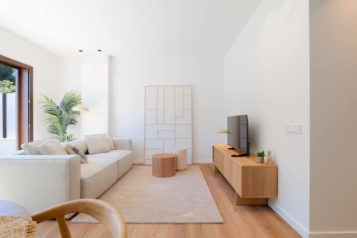 Can Milà | Signature Apartment Double Bed (015) - Sitges