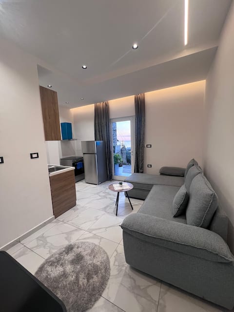 Successful Airbnb property: Panorama Kanine in Qendër Vlorë
