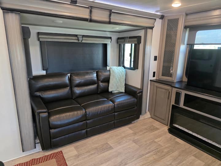 Lazy K Glamper - Sioux City, IA