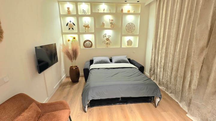Can Milà | Signature Apartment Double Bed (316) - Sitges