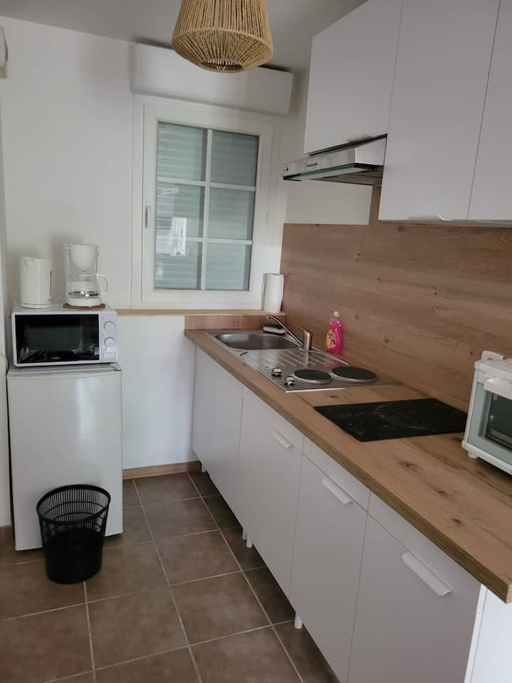 Studio Meublé Cuisine Et Parking Gratuit - Beauvais