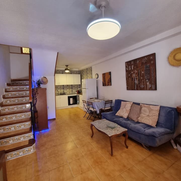 Petite Maison Sympa à Côté De La Plage - La Marina