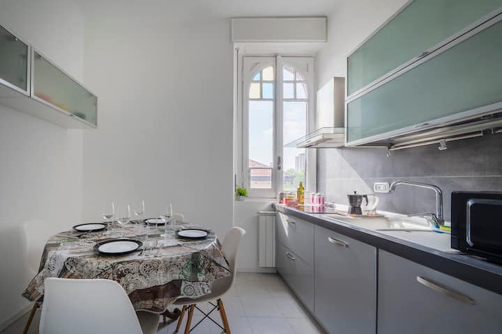 Station At 1' | Monza Center - Milan | Wifi, A/c - Monza