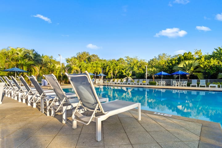 Ocean-view Retreat | Prime Beach Access - Tavernier, FL