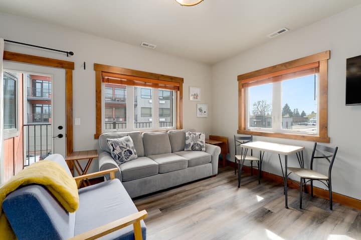 Downtown Location | Gateway To Glacier - Columbia Falls, MT