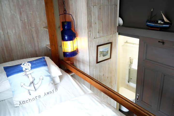 Bunk Room With Breakfast Included - Dartmouth