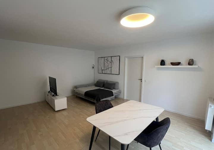 Modern Flat Near Hbf & City Center - Darmstadt