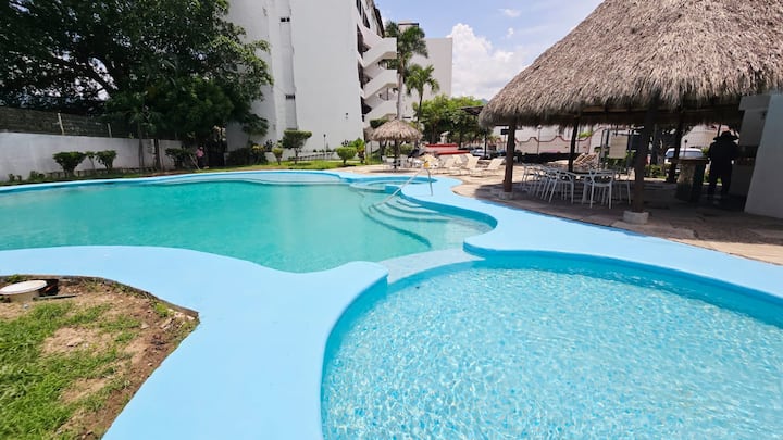 Depa Para 8 En Coto Muy Bien Ubicado Con Alberca - Puerto Vallarta