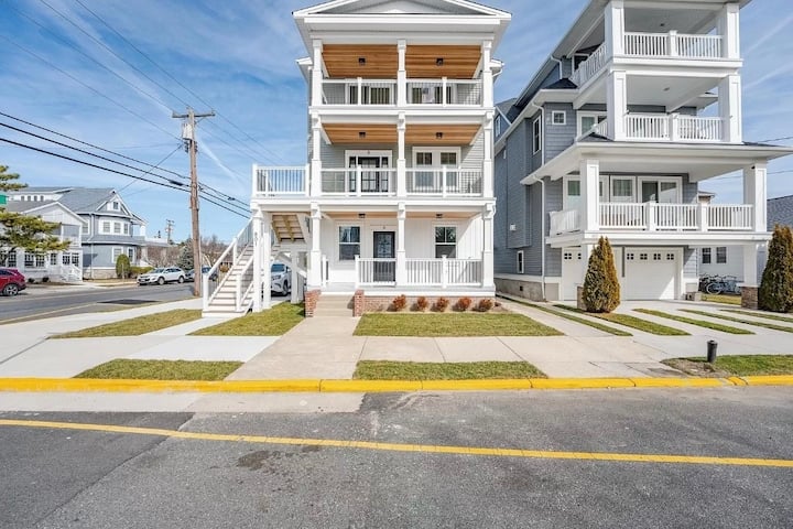 Fully Renovated Beach Block Condo With 5 Bedrooms - Ocean City, NJ