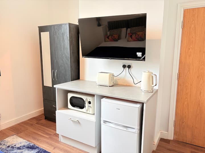 Studio9 Discounts Contractors Nhs Nr Sandwell Hosp - Birmingham