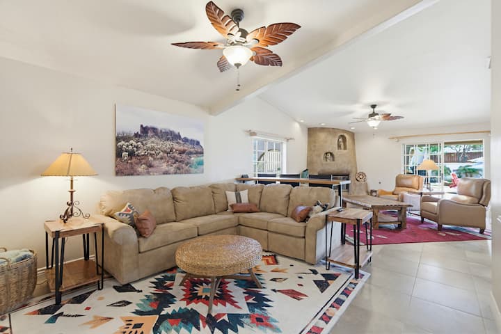 Sonoran Springs - Luxury Oasis Pool&spa -Sleeps 18 - Lake Havasu City, AZ