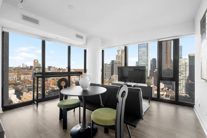 Rentx|yorkville 1bd Corner Suite -Gym/ Pool/wifi - Toronto