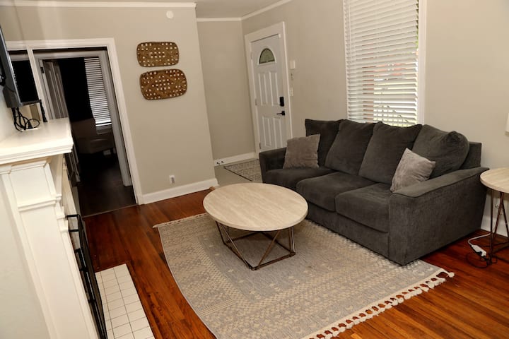 2br Quiet Montgomery Stay-fenced Backyard - Montgomery, AL