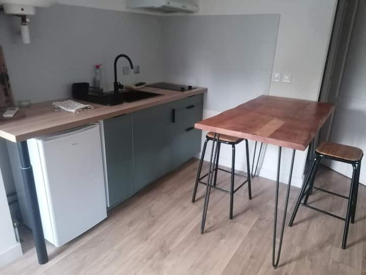 Petit Studio Pour 2 à 3 Personnes Dans Une Maison - Argonay