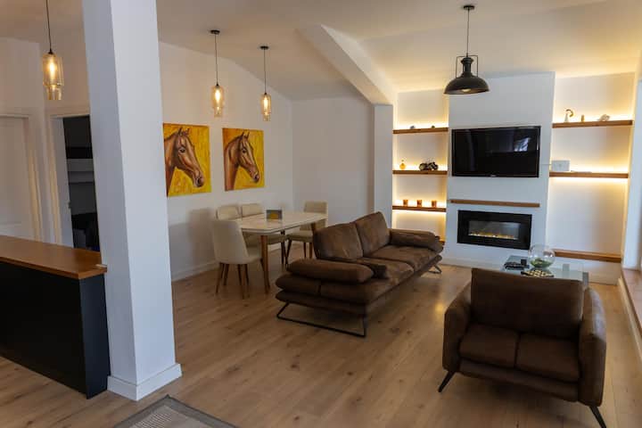 Luxury Golem Penthouse - Albanien