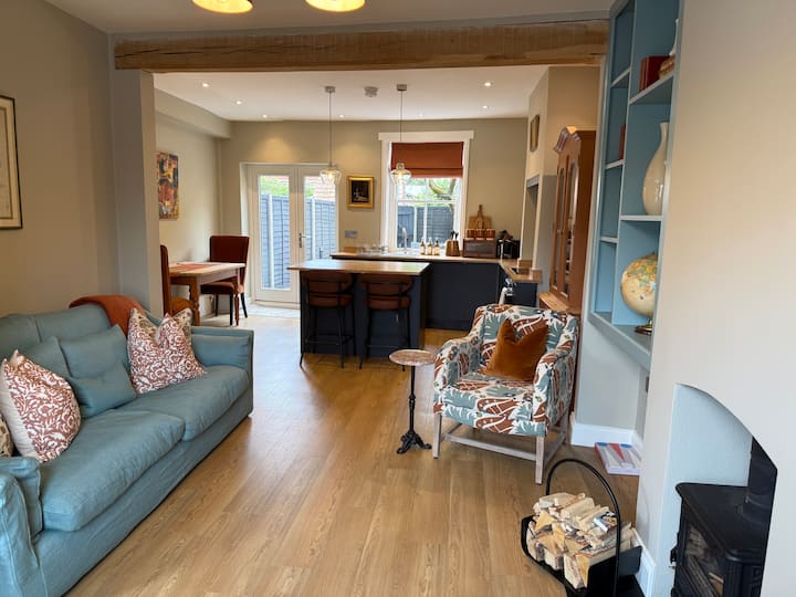 New Luxury Dog Friendly Cottage, Ev Parking Garden - 래버넘