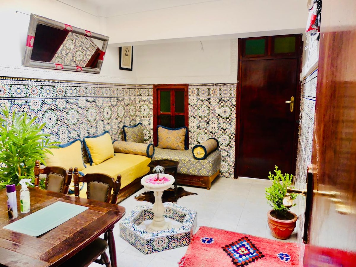 Chambre élégante et confortable de l'appartement en Médina