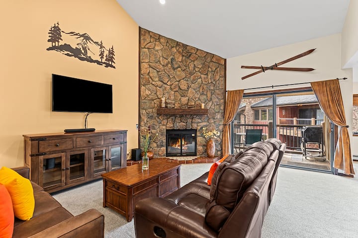 Experience Mountain Living In Park Place 304c, A 2br Breckenridge Condo For Up To 8 Guests! - Breckenridge, CO