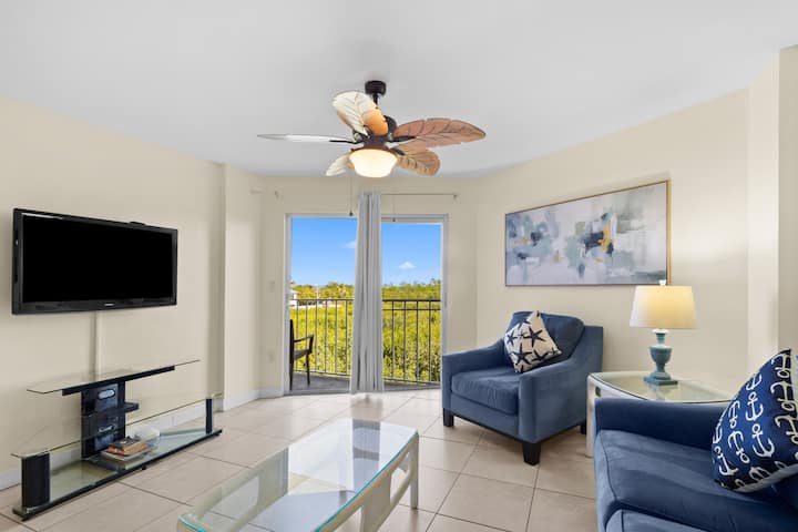 Marina-side Unit | Pool, Bbqs & Reef Tours - Tavernier, FL