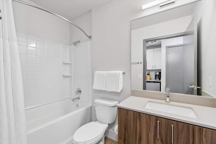 Capitol Hill Seattle | King Studio - Seattle