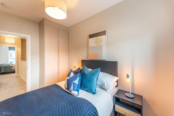 Modern Single Room In A Brand New House - Dublin