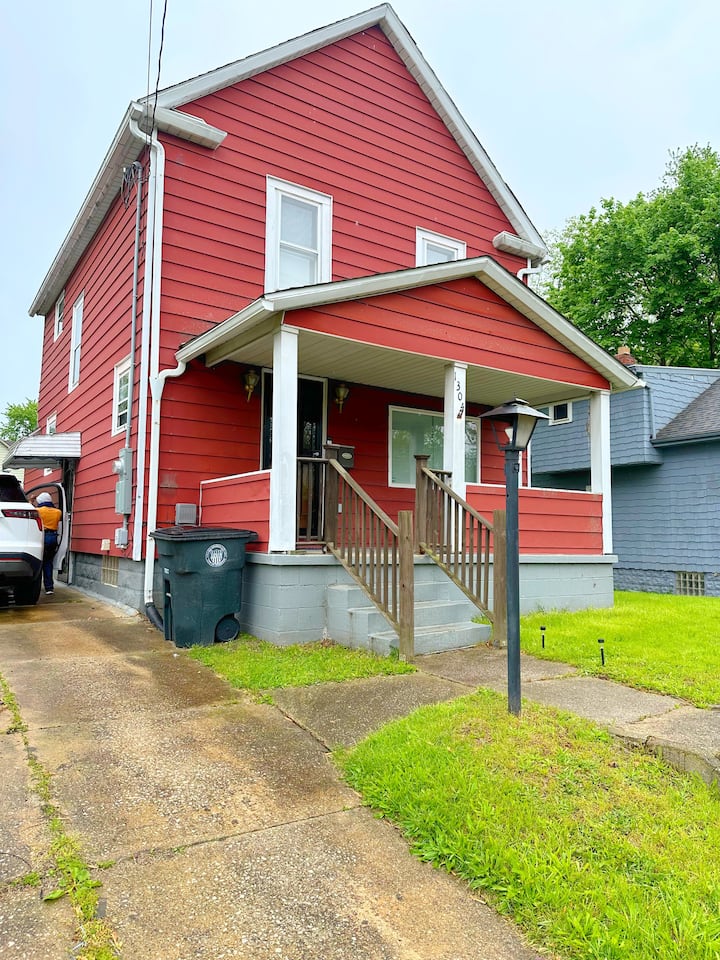 2br/2ba Near Hospitals Fully Furnished+parking - Akron, OH