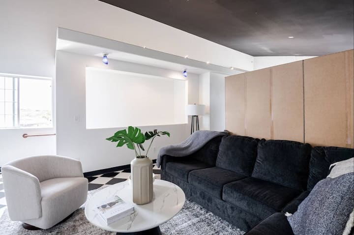 Central Oc Modern Home | Brand New Kitchen & Bath - Huntington Beach, CA