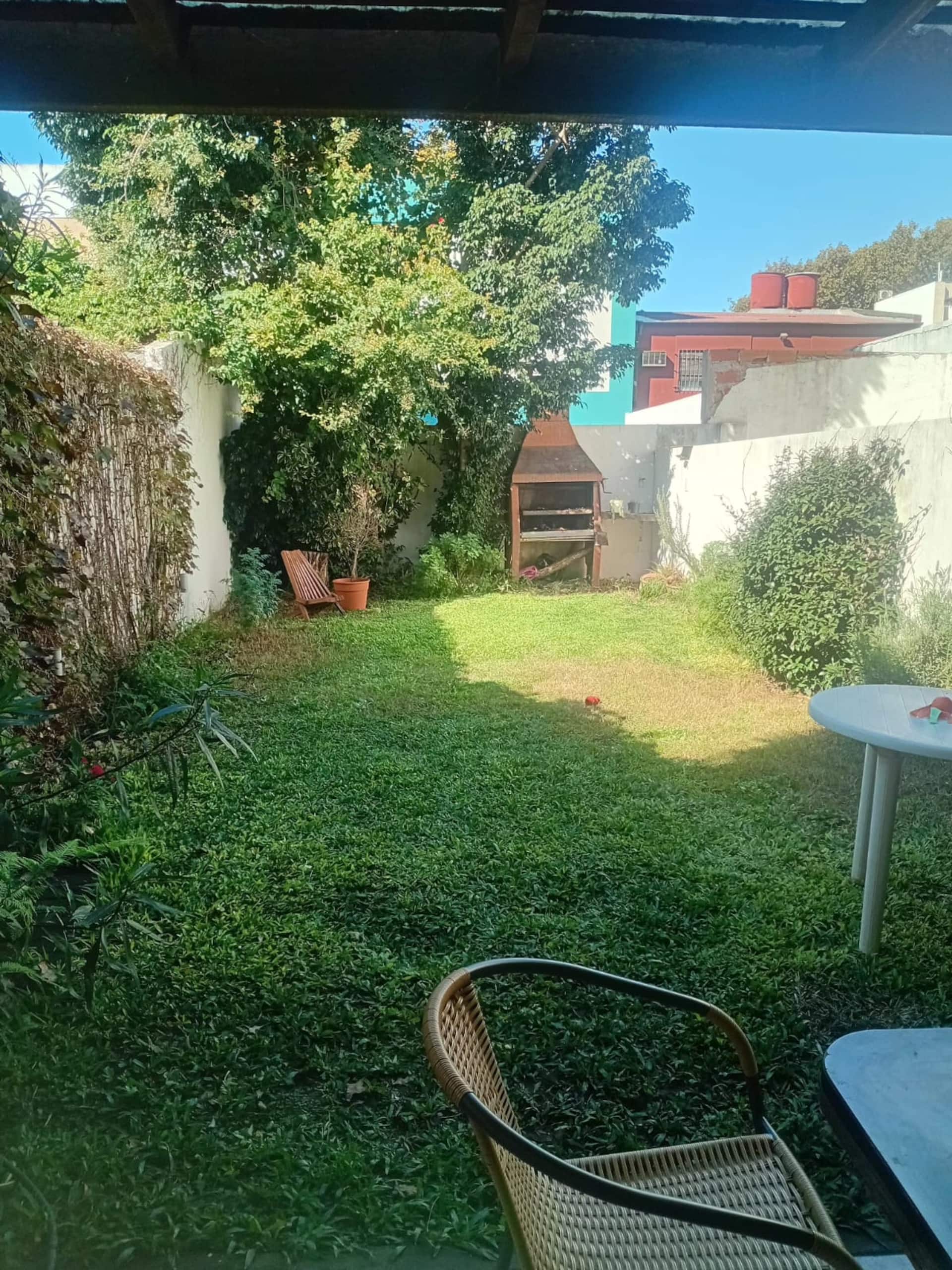 1BR with porch garden