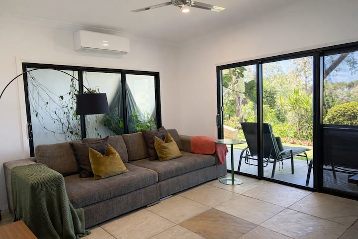 300 The Guesthouse - Port Douglas