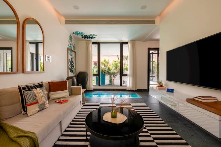 Living room image 2