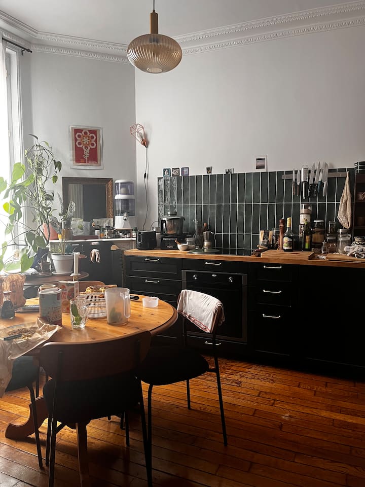 Appartement De Charme Ancien, Moulures Et Parquet - Pantin