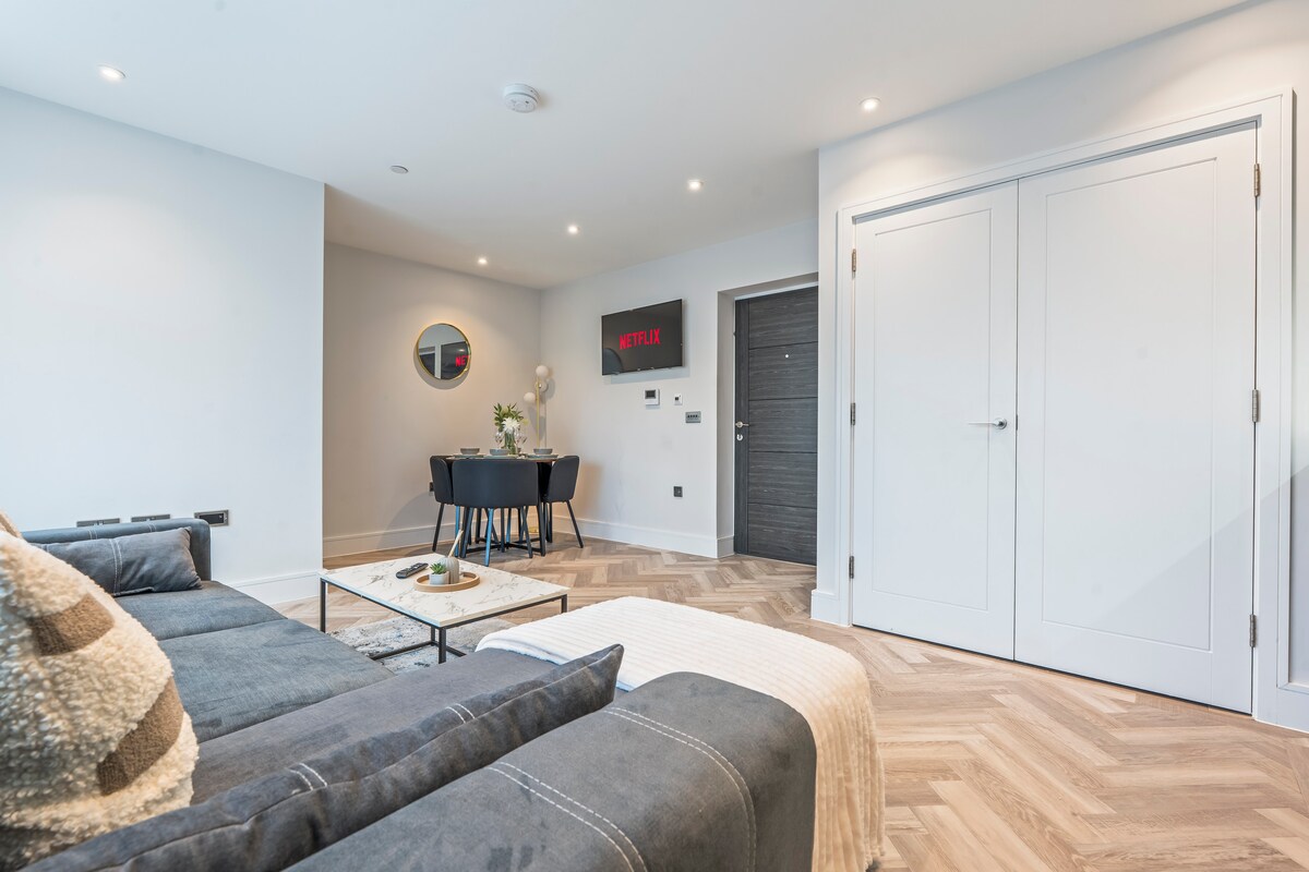 18 Pennel House
