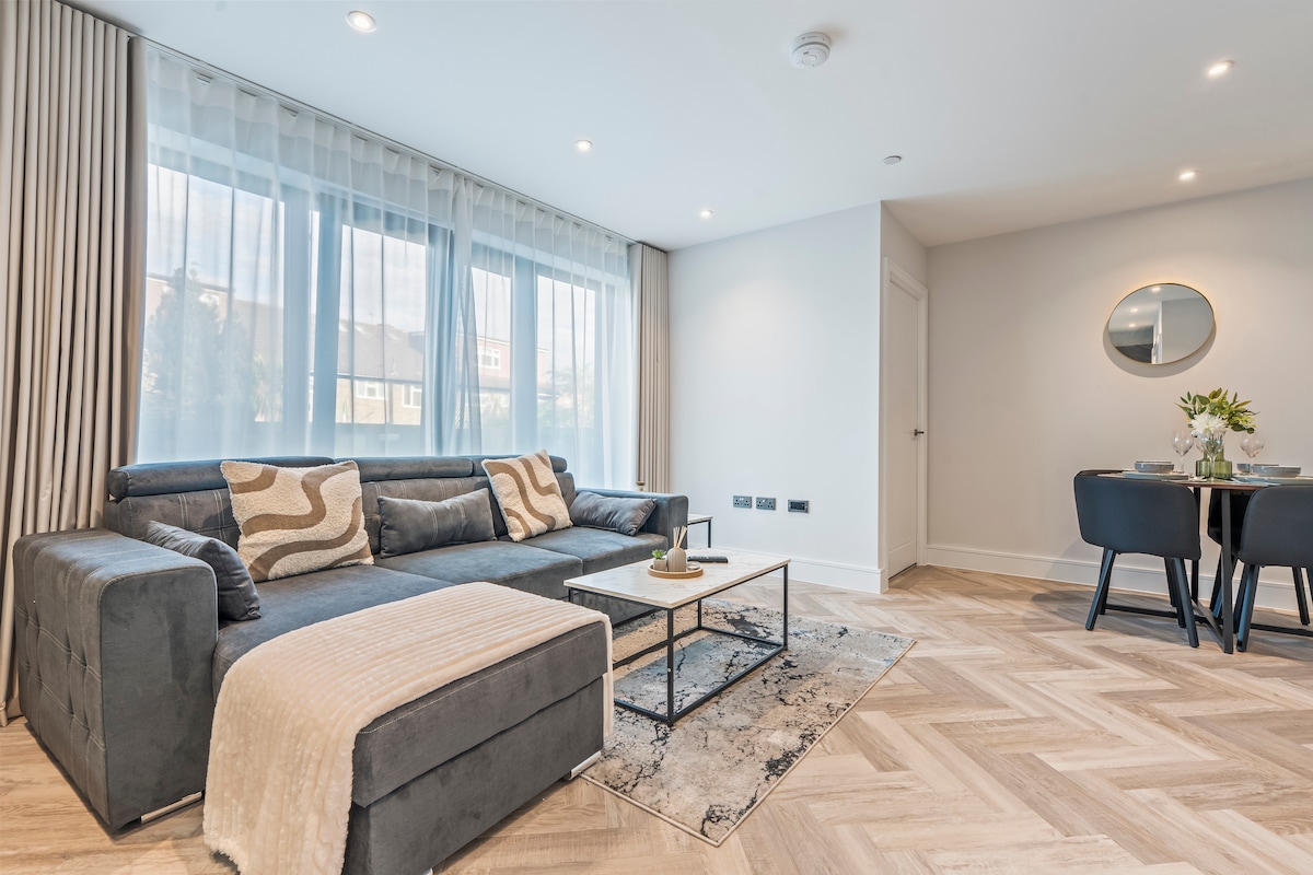 18 Pennel House