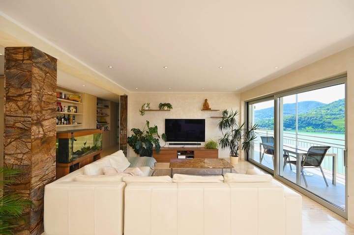 Luxury Lakeview Penthouse - Caslano