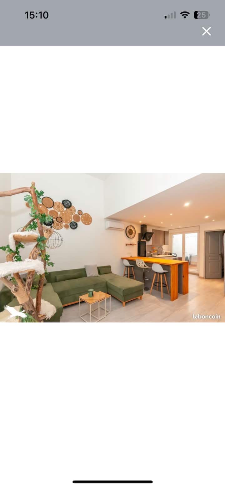 Loft
2 Salle De Bain
2 Wc
1 Patio - Frontignan