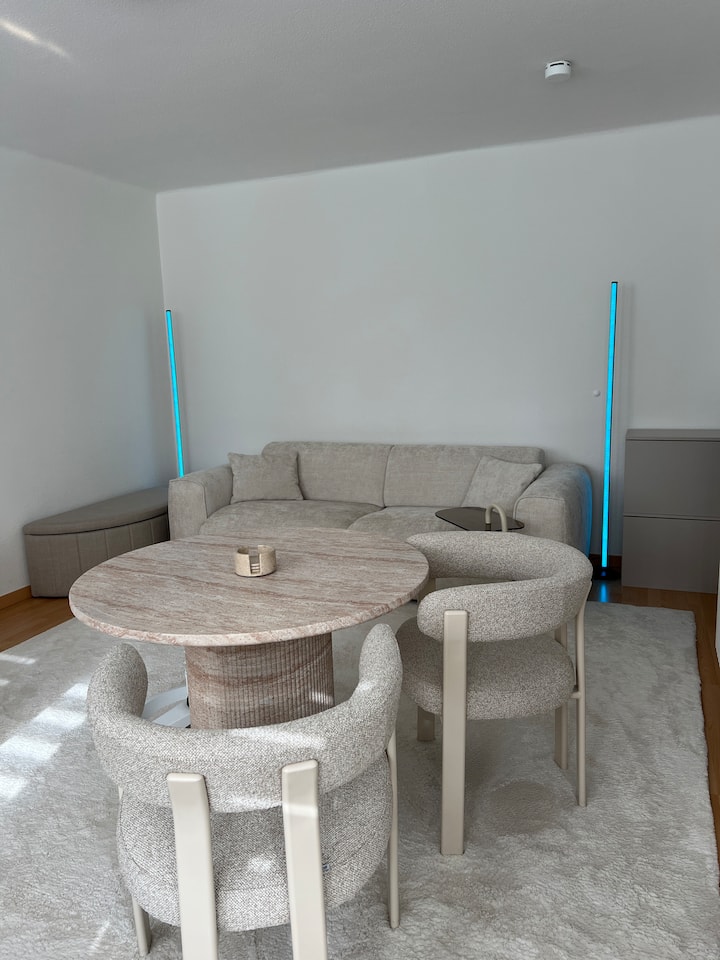 Zentrale 1-zimmer Wohnung Mit Balkon, Maxvorstadt - Munich