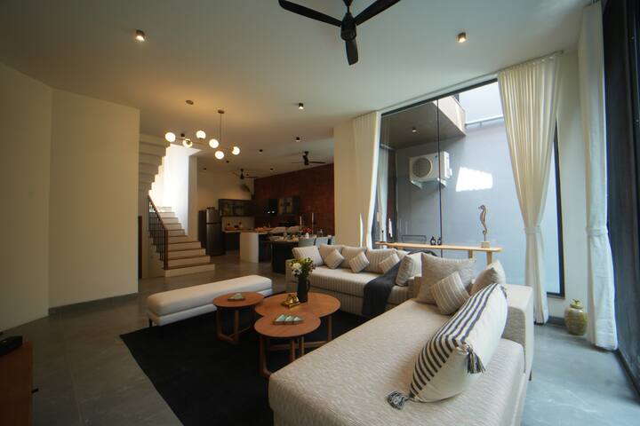 Living room image 4