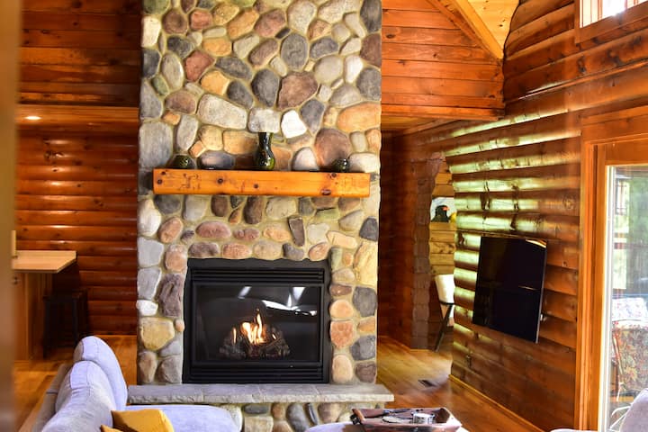 Devil's Lake Getaway - New Listing Summer 2026 - Baraboo, WI