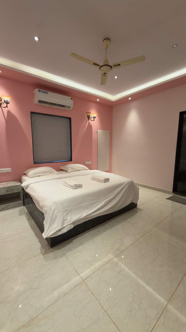 Bedroom 2 image 1