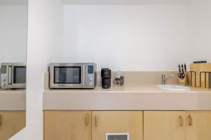 Easy Stay | Pool, Esplanade Views - 