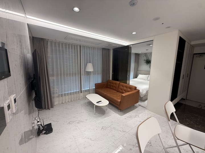 Gangnam Seocho Family Suite 1 Queen, 2 Single Beds - 首爾