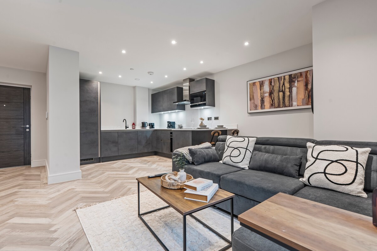 52 Pennel House
