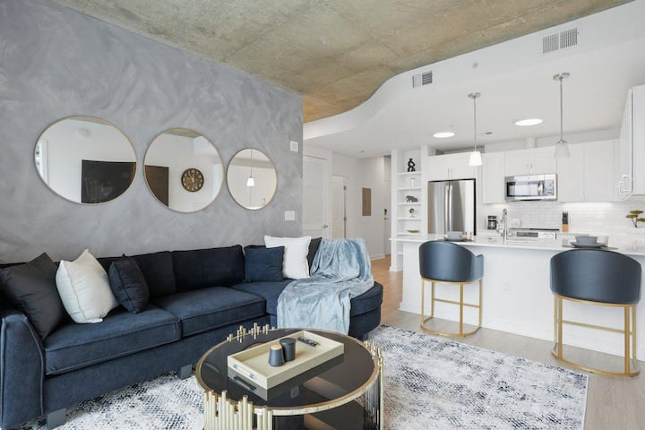 Luxury, Chic Midtown Retreat - Buckhead, GA