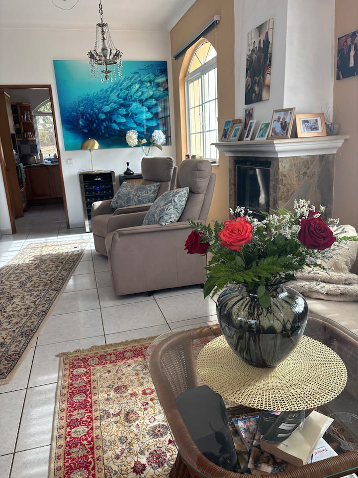 Traumferienhaus
Villa Mit Pool Und Jacuzzi - Monte Gordo