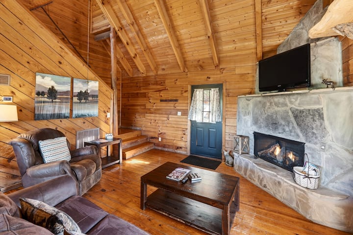 2 Cabins + 2 Hot Tubs | Smokies Views + Townsend - Townsend, TN