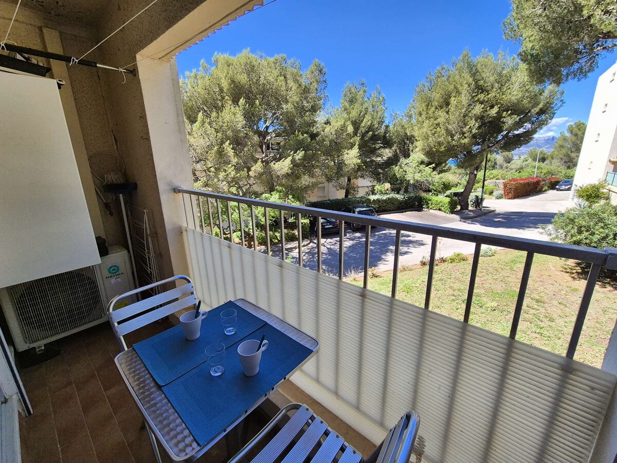 rooms-appartement-ac-piscine-tennis-flats-for-rent-in-saint