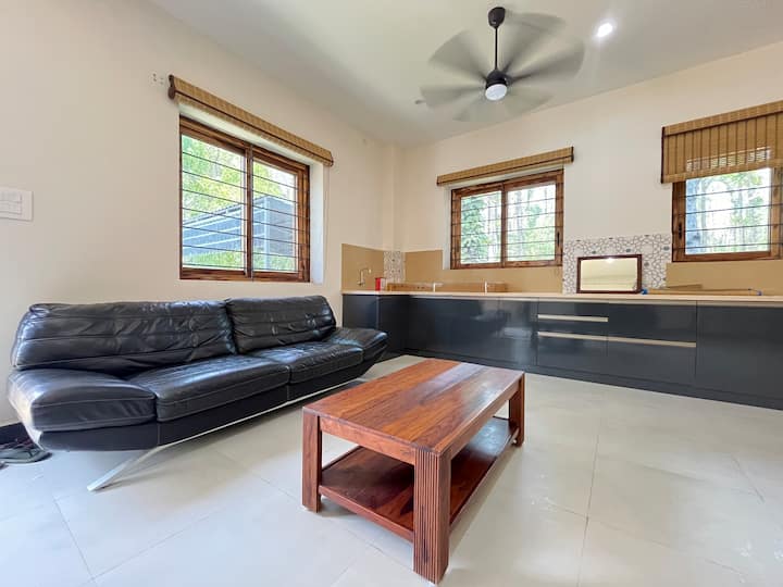 Mys - Green Haus: Luxurious Ac 3bhk, Pvt Garden - Mysuru