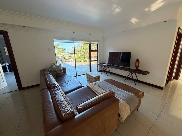 White House - Scottburgh