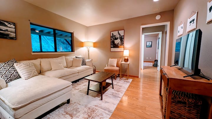 Redwood Russian River Retreat With Hot Tub-pets Ok - Jenner, CA